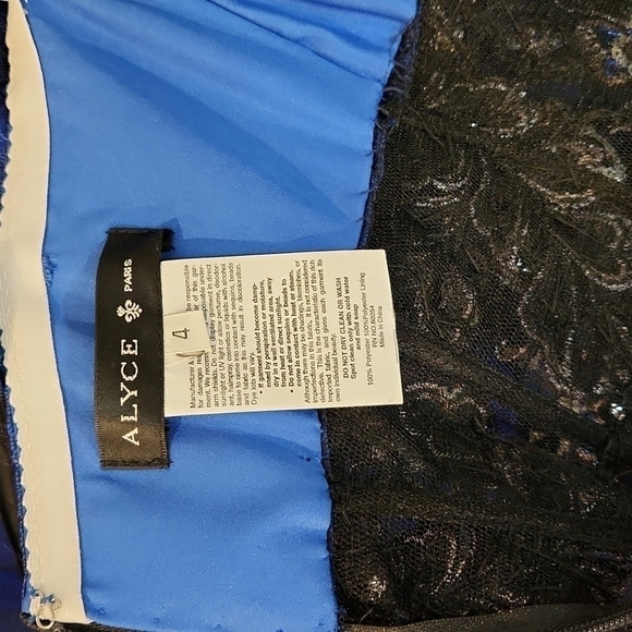 Alyce Paris Tulle Ballgown Formal Beaded Sweetheart Neckline Dress - Picture 8 of 9